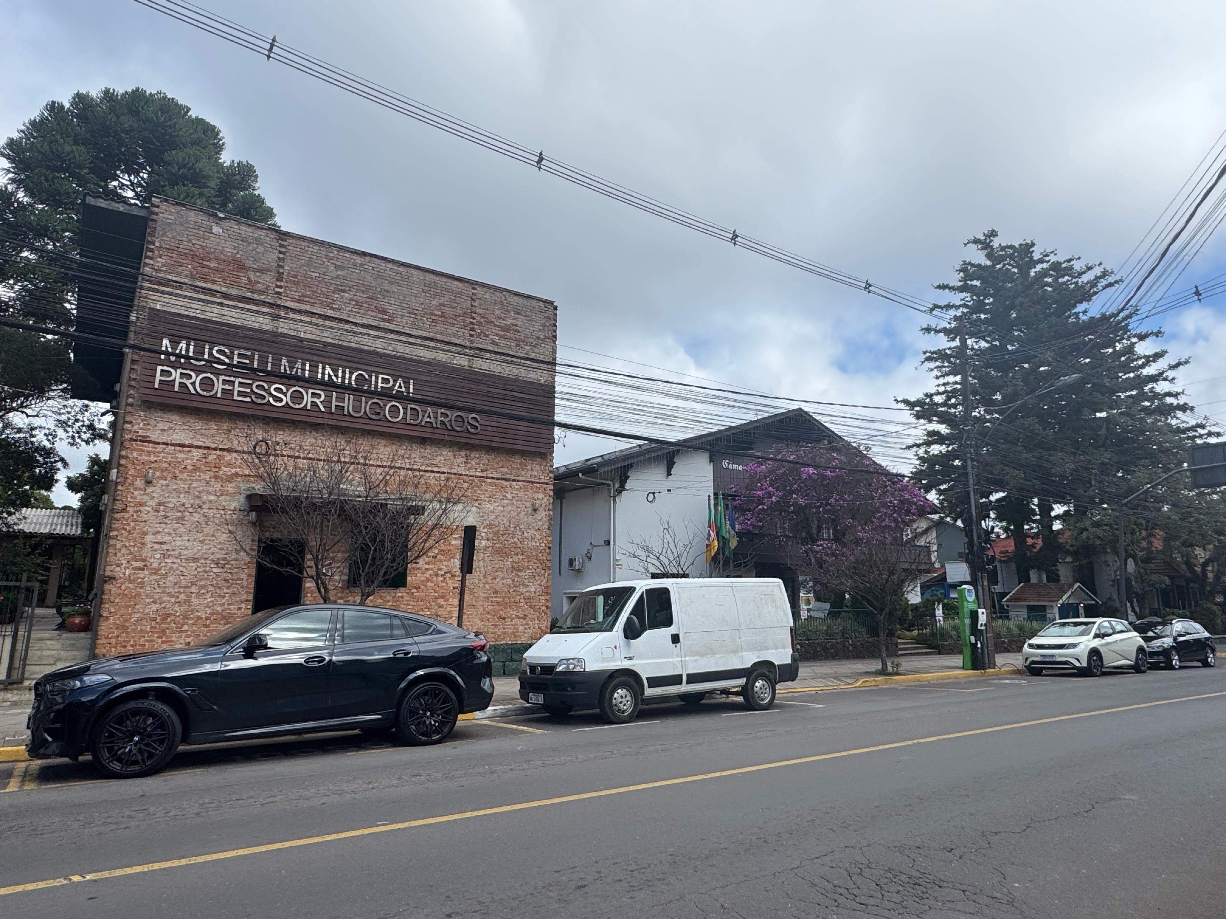 Câmara de Gramado e Museu Hugo Daros promovem exposição em homenagem à imigração alemã e italiana