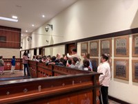 Alunos da Escola Gentil Bonato visitam a Câmara de Gramado pelo projeto Plantando o Futuro
