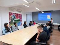 Alunos do curso Preparando-se para o Primeiro Emprego participam de oficina de currículos  na Câmara de Gramado