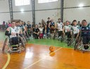 Basquete em cadeiras de rodas celebra inclusão na Semana da Pessoa com Deficiência de Gramado 