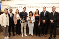 Câmara de Gramado homenageia Luiza Trajano e Gregório Nardini com o Troféu Inovação Octávio Rossi