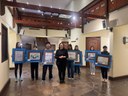 Câmara de Gramado recebe exposição “Arte em Ação” e dá voz ao talento jovem do Colégio Santos Dumont