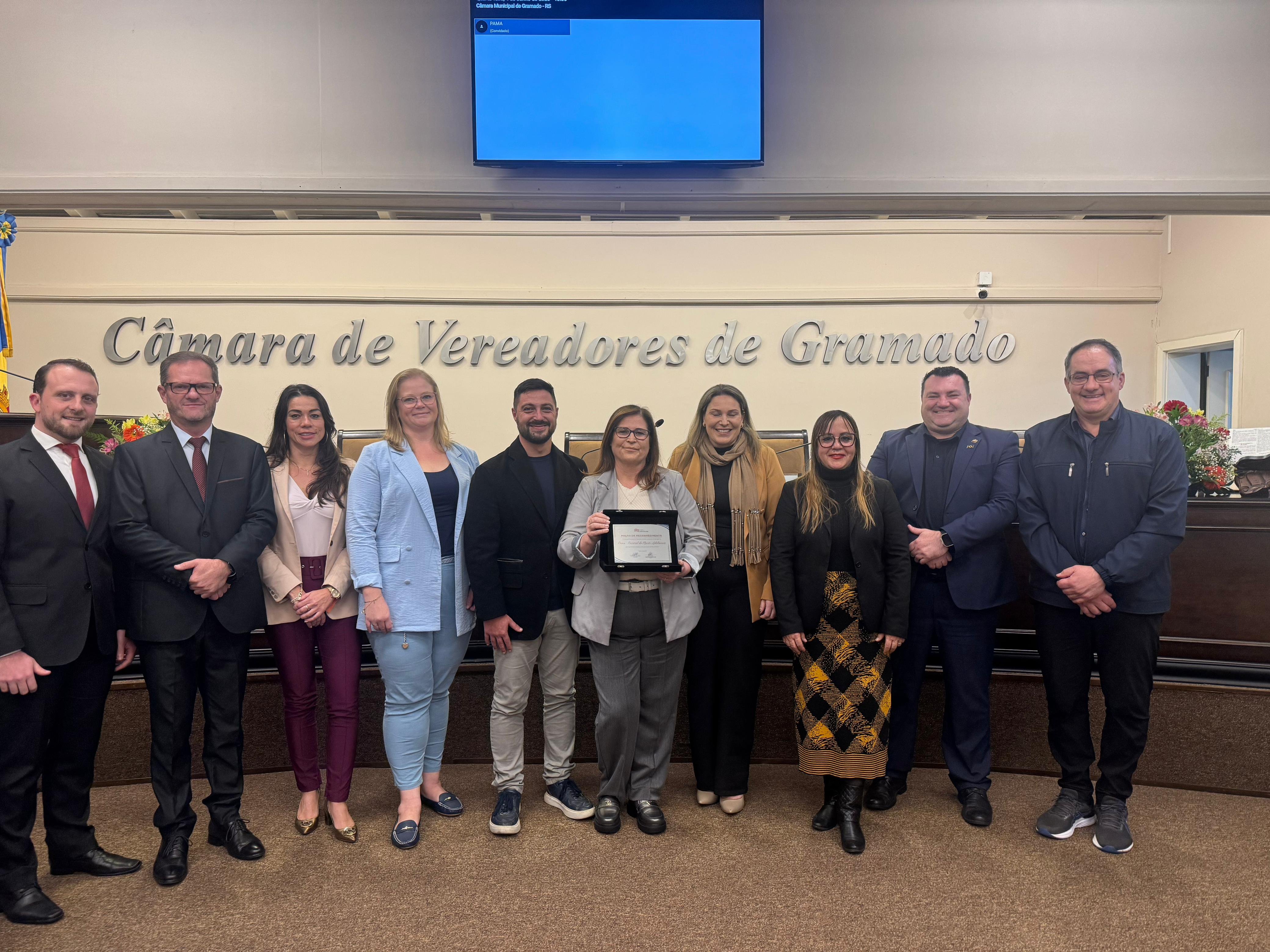 Câmara homenageia PAMA por transformar vidas no bairro Piratini