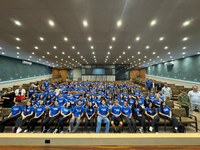 Câmara recebe jovens aprendizes para debate sobre cidadania e mercado de trabalho