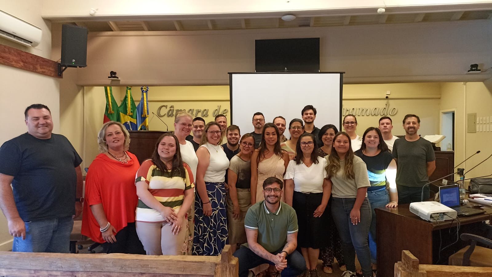 Capacitação de Servidores: Câmara de Gramado Conclui Curso de Dicção e Oratória