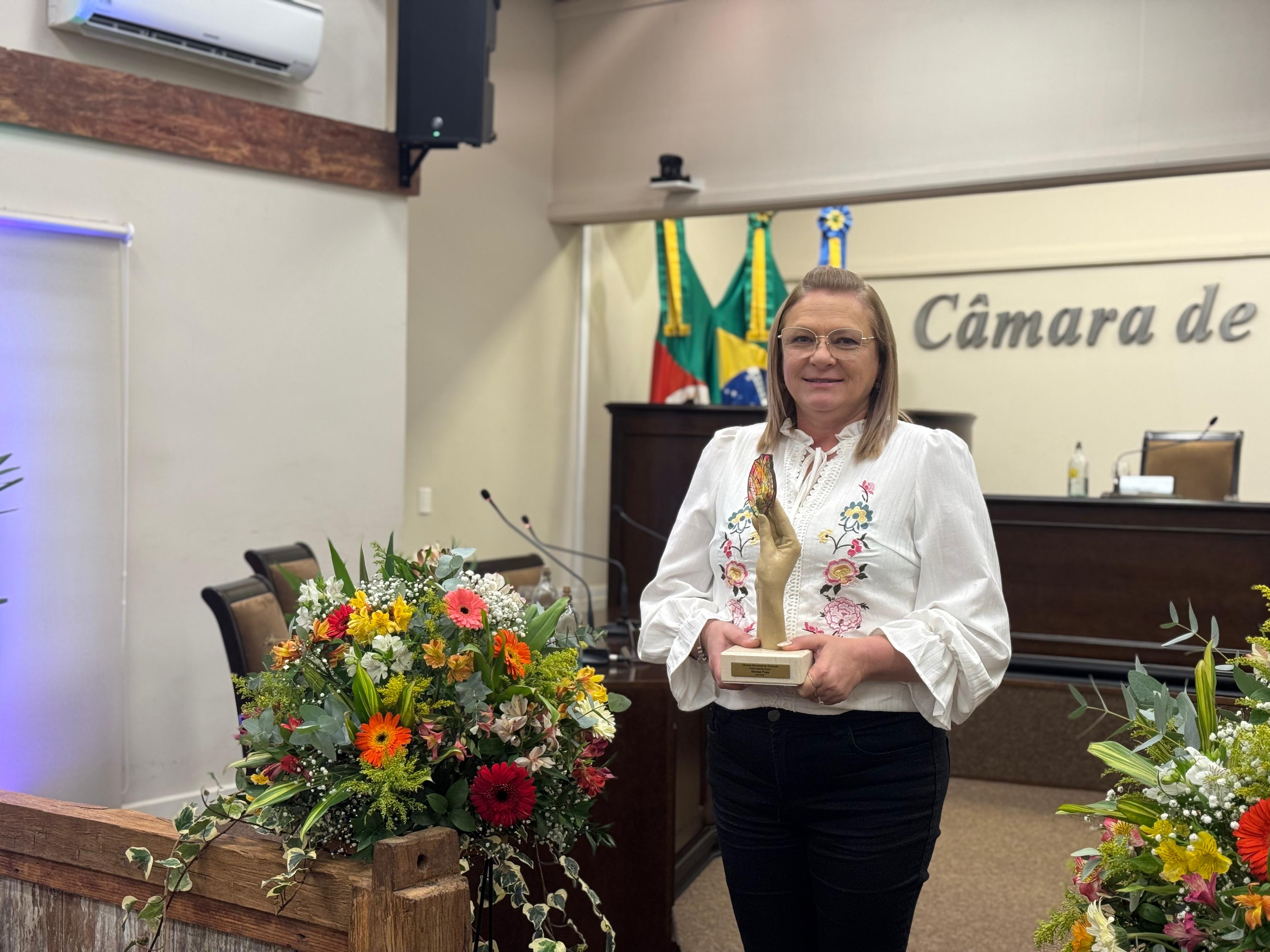 Cultura como legado: Denise Foss recebe Troféu Marília Daros na Semana Legislativa