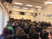 Estudantes da Escola Nossa Senhora da Pompeia visitam a Câmara de Gramado