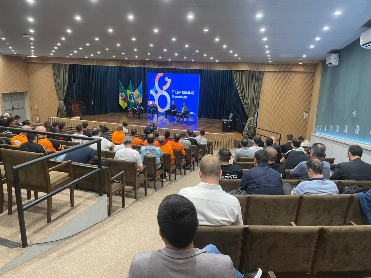 Evento da Super Copa de Futsal promove debate sobre o futuro da modalidade em Gramado