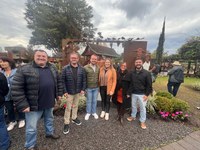 Gramado inaugura escultura em homenagem aos 150 anos da imigração italiana