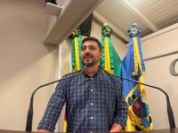 Ike Koetz solicita informações sobre Conselhos Municipais e medidas para limpeza urbana