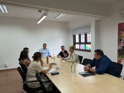 Legislativo e Executivo alinham ações em encontro na Sala da Democracia