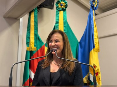 Presidente da Gramadotur apresenta números históricos dos 40 anos do Natal Luz na Tribuna do Povo