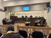 Sessão extraordinária marca o fim do semestre legislativo com votação de projetos