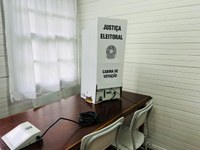 Urnas eletrônicas começam a ser distribuídas nas escolas para eleição do Vereador Jovem