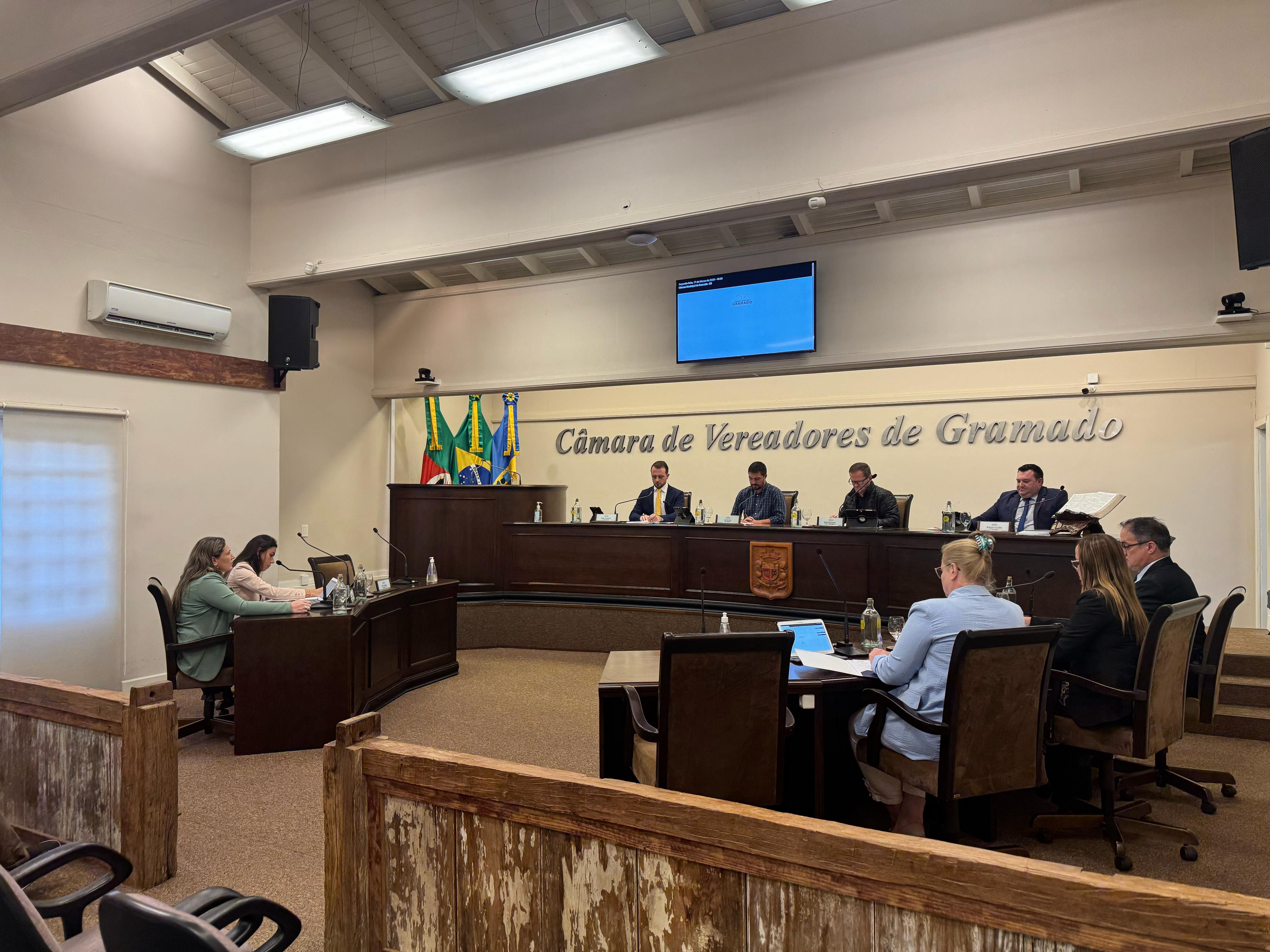 Vereadores apresentam Moções de Aplausos para reconhecer personalidades e instituições de Gramado