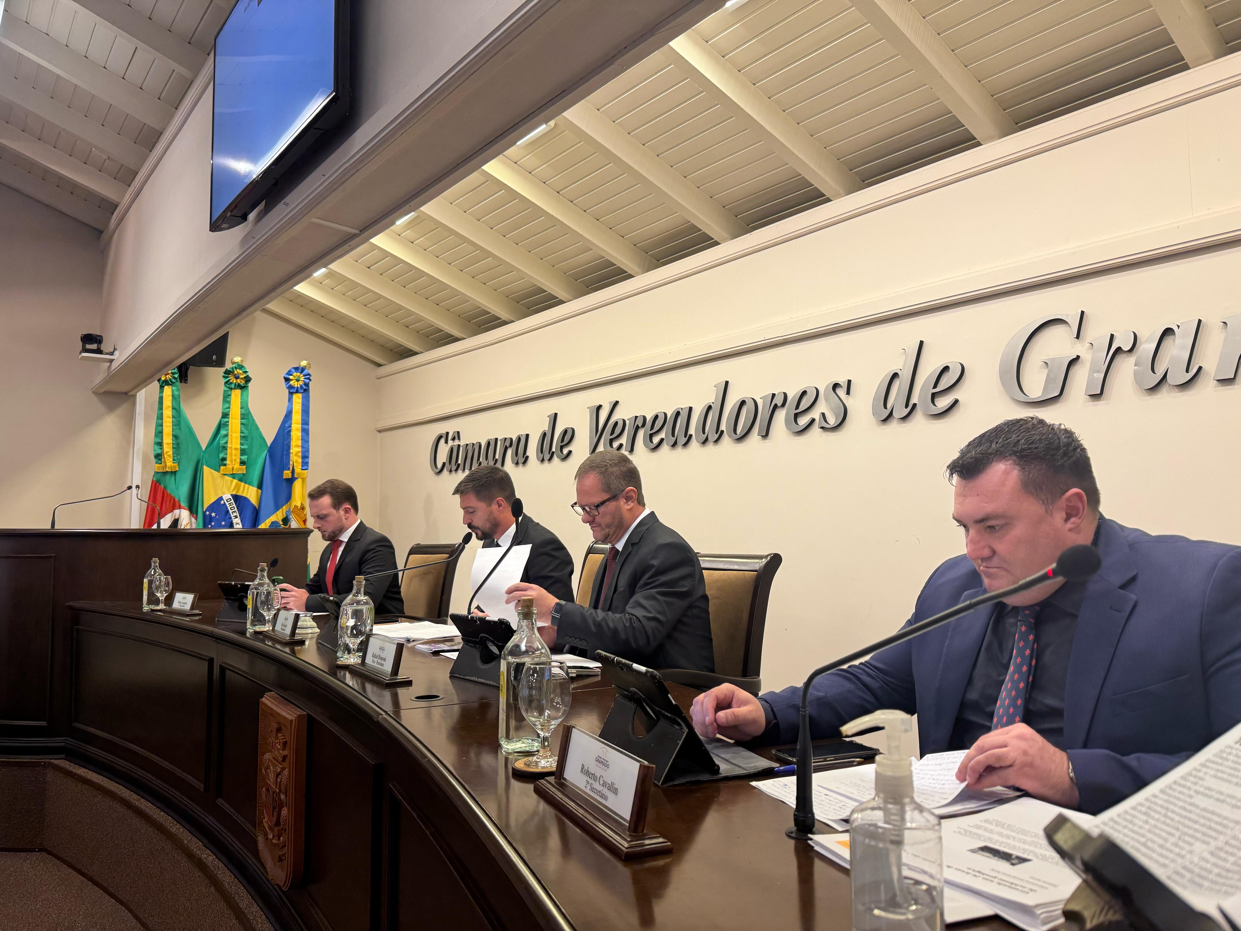 Vereadores aprovam quatro Projetos de Resolução da Mesa Diretora